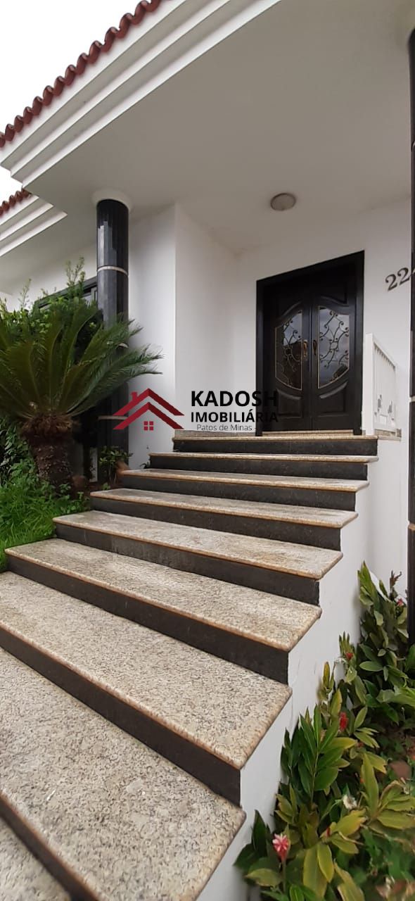 48004eaf-ae4b-4e39-93c8-ed3053106d2b